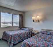 Bedroom 4 Motel 6 Cheyenne, WY