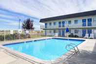 Swimming Pool Motel 6 Laramie, WY