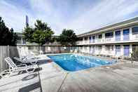 Swimming Pool Motel 6 Wells, NV