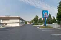 Exterior Motel 6 Weed - Mount Shasta