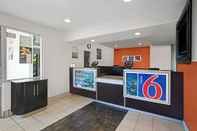 ล็อบบี้ Motel 6 Troutdale, OR - Portland East