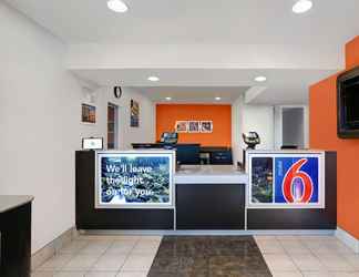 ล็อบบี้ 2 Motel 6 Troutdale, OR - Portland East