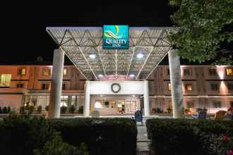 Bangunan 4 Days Inn by Wyndham Penn State