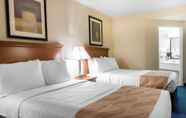 Bedroom 5 Days Inn by Wyndham Penn State
