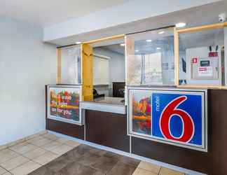 Lobby 2 Motel 6 Sandston, VA - Richmond, Va