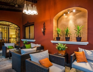 Sảnh chờ 2 Courtyard by Marriott Santo Domingo