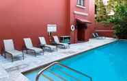 Swimming Pool 3 Courtyard by Marriott Santo Domingo
