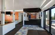 Lobi 4 Motel 6 Shepherdsville, KY – Louisville South