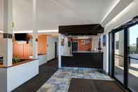 Lobby Motel 6 Shepherdsville, KY – Louisville South