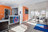 ล็อบบี้ Motel 6 Hayward, CA - East Bay