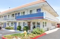 Bangunan Motel 6 Lancaster, CA