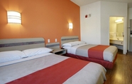 Bedroom 3 Motel 6 Lehi, UT – Thanksgiving Point