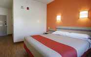 Bedroom 5 Motel 6 Lehi, UT – Thanksgiving Point