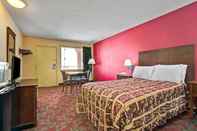 Bedroom Days Inn by Wyndham Elizabeth City