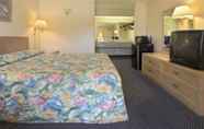Kamar Tidur 7 Brentwood Inn & Suites