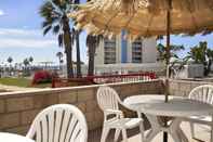 Common Space Days Inn by Wyndham Oceanside