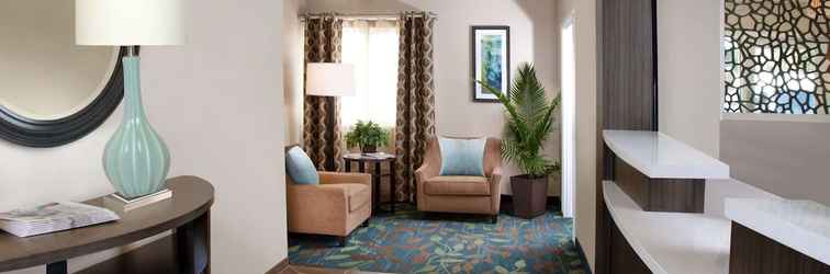 Lobi Sonesta Simply Suites Fort Worth