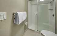 In-room Bathroom 2 SpringHill Suites Port St. Lucie