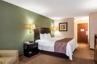 Bedroom Quality Inn & Suites Clemmons I-40