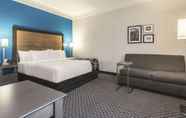 Bedroom 5 La Quinta Inn & Suites by Wyndham Orlando Lake Mary
