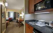 Bedroom 4 Comfort Suites North Dallas