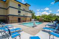Swimming Pool Clarion Pointe Franklin - Nashville Area