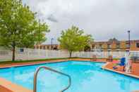 Swimming Pool Quality Inn & Suites Airport West