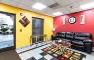 Lobi 2 Quality Inn & Suites