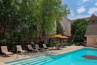 Swimming Pool Residence Inn by Marriott O'Hare