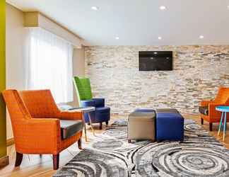 Lobby 2 SureStay Hotel by Best Western Florence