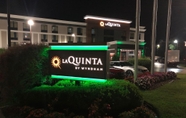 Luar Bangunan 5 La Quinta Inn & Suites by Wyndham Clarksville