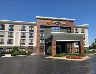 Exterior 2 La Quinta Inn & Suites by Wyndham Clarksville