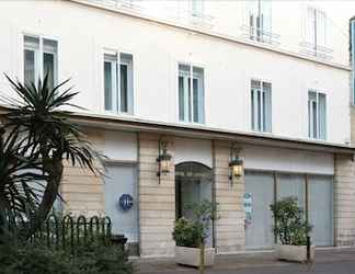 Exterior 2 Hôtel Le Louvre