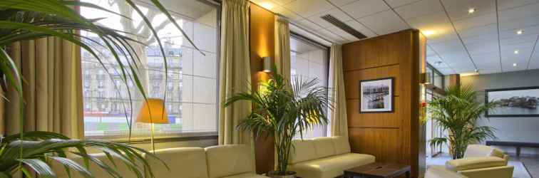 Lobi B&B Hotel Paris 17 Batignolles