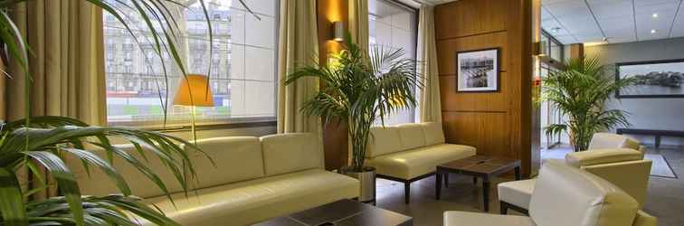 Lobi B&B Hotel Paris 17 Batignolles