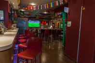 Bar, Cafe and Lounge Campanile La Villette