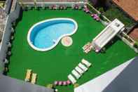 Swimming Pool Hotel Cristal Caldas