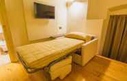 Kamar Tidur 7 Hotel Parco Borromeo