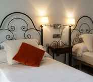 Kamar Tidur 6 Hotel Port Sitges