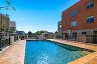 Swimming Pool Quality Apartments Camperdown