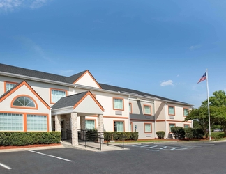 ภายนอกอาคาร 2 Microtel Inn & Suites by Wyndham Columbia/Fort Jackson N