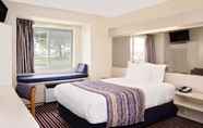 Bedroom 7 Microtel Inn & Suites by Wyndham Madison East