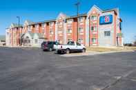 Common Space Motel 6 Olathe, KS