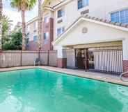 Swimming Pool 3 Quality Inn Chandler I-10