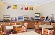 Restaurant 6 Fairfield Inn & Suites By Marriott Beaumont