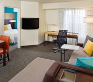 Bedroom 6 Residence Inn by Marriott Livonia