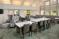 Functional Hall Residence Inn by Marriott Livonia