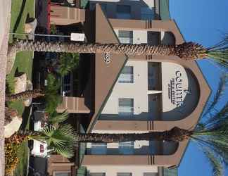 Exterior 2 Country Inn & Suites by Radisson, Mesa, AZ