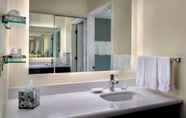Toilet Kamar 3 Residence Inn Cranberry Township Pittsburgh by Marriott