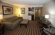 Common Space 4 Best Western Plus Ambassador Suites Venice